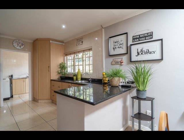 4 BEDROOM SIMPLEX RENTED IN DAWNCLIFFE